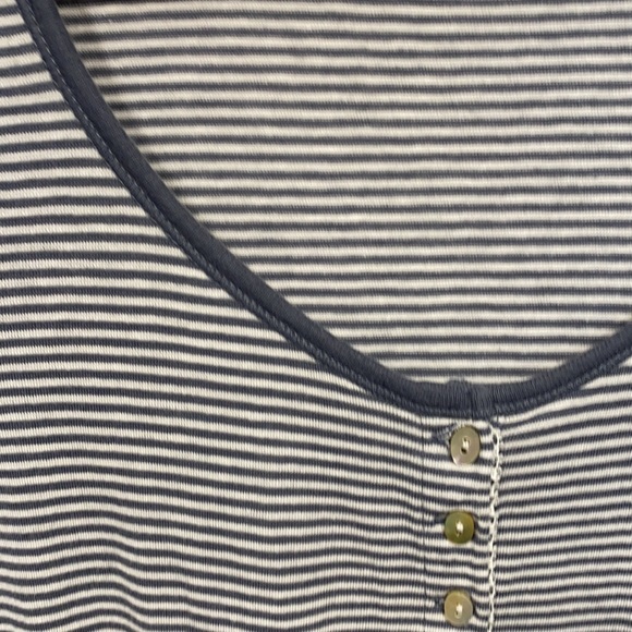 gray white long henley sleeve shirt top Gap Body M - Picture 3 of 8